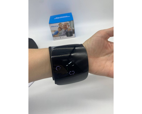 Тонометр цифровой автоматический на запястье c экраном Blood Pressure Monitor (100)
