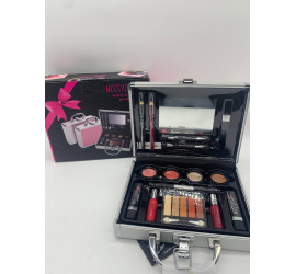 Набор для макияжа в кейсе MISSYOUNG MC1488 Makeup set PINK (24)
