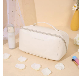 Вместительная дорожная косметичка MAKE UP BAG Creami (100)