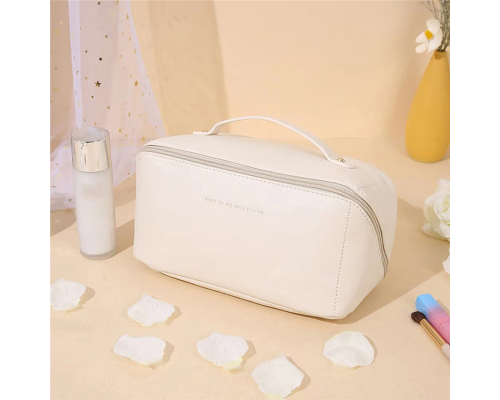 Вместительная дорожная косметичка MAKE UP BAG Creami (100)