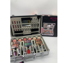 Набор для макияжа в кейсе MISSYOUNG MC1156 Makeup set SILVER (12)