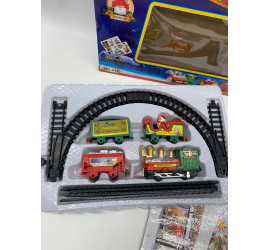 Игровой рождественский поезд Christmas classic train (72)
