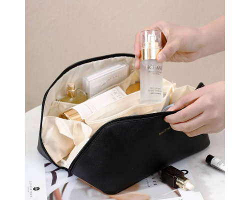 Вместительная дорожная косметичка MAKE UP BAG BLACK (150)
