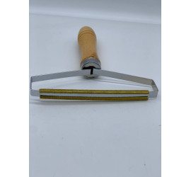 Портативная ручная бритва для удаления ворса и катышек Lint Remover (500)